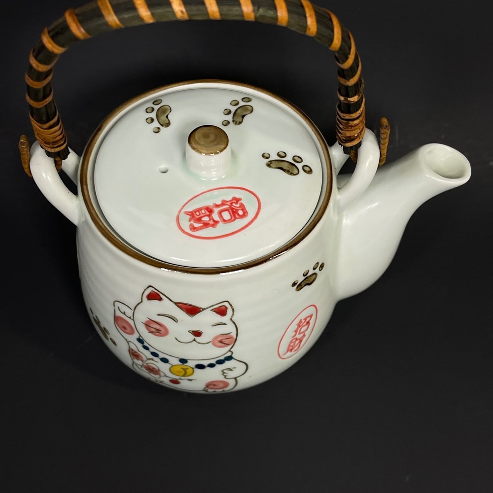 Maneki Neko Lucky Cat Japanese Ceramic Teapot and 2 Cup Set White Lucky Charm - Picture 7 of 11
